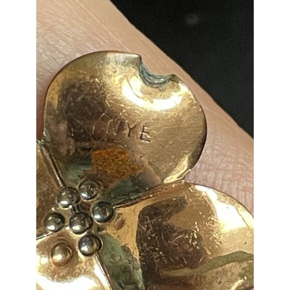 Stuart NYE Jewelry Vintage Dogwood Earrings With Sterling Silver Screwbacks - Picture 4 of 7